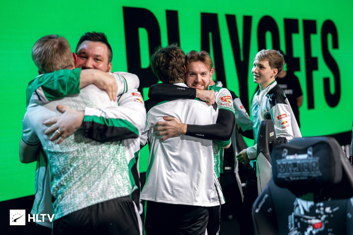 Снайпер Falcons высказался о тренере по Counter-Strike 2